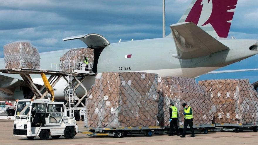 Aterriza un nuevo vuelo con 50,8 toneladas de material sanitario para la Comunitat