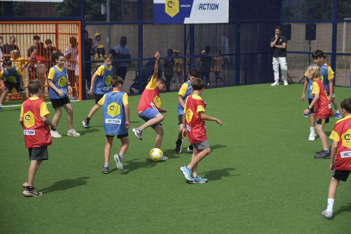 Imatges de la inauguració de la Cruyff Court de Pep Guardiola a La Salle de Manresa Imatges de la inauguració de la Cruyff Court de Pep Guardiola a La Salle de Manresa