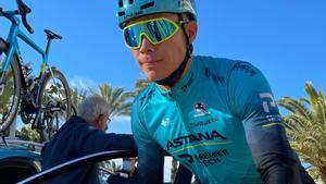 Superman López, la semana pasada, durante la concentración prenavideña del conjunto Astana en Altea.