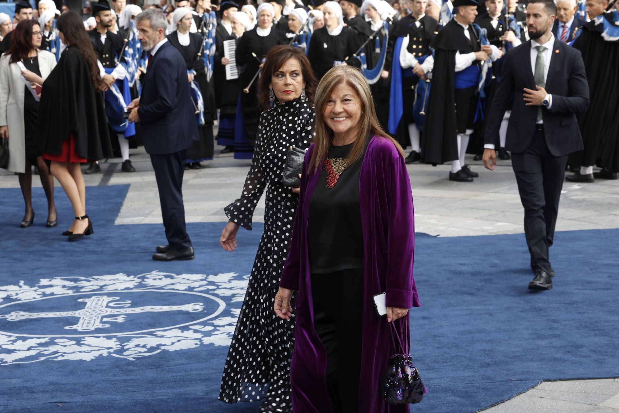 Así fue la llegada de los invitados a los premios "Princesa de Asturias" y su paso por la alfombra azul