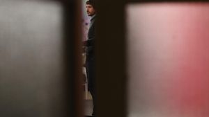 El portavoz de Sumar, Ernest Urtasun, da una rueda de prensa este lunes en Madrid.
