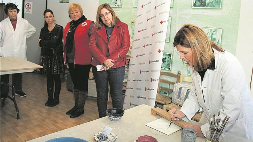 Onda abre el ‘Març de la Dona’ con un taller inclusivo sobre cerámica