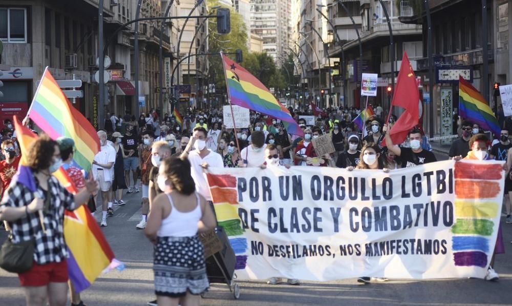 Cientos de personas se manifiestan en Murcia por un orgullo de clase y combativo
