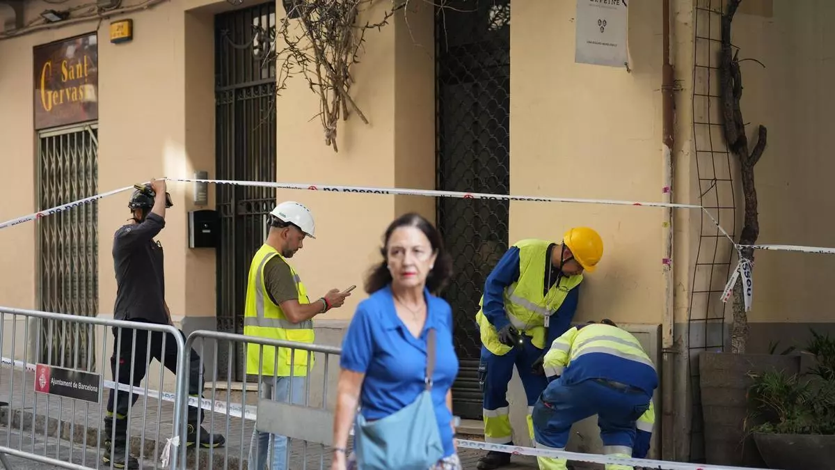 Los vecinos de dos de las ocho fincas desalojadas por el socavón del Putxet volverán a casa el lunes