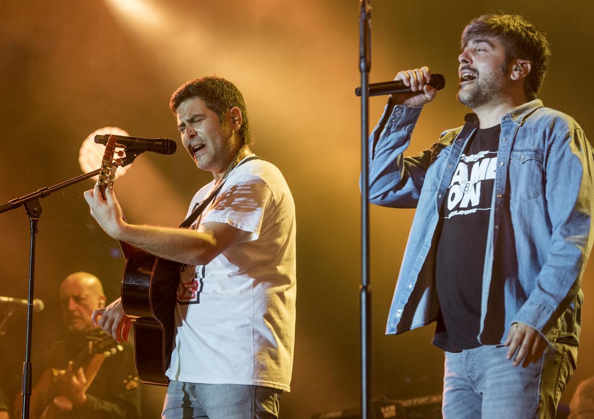 Los hermanos Muñoz, durante un concierto. EPC