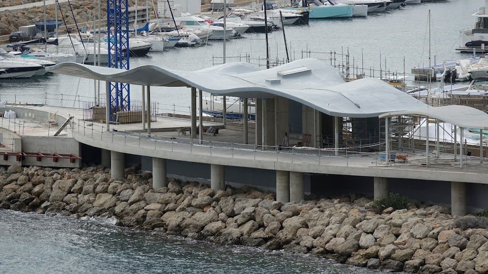 Así avanzan las obras del futuro restaurante panorámico de Puerto Portals, con un diseño rompedor