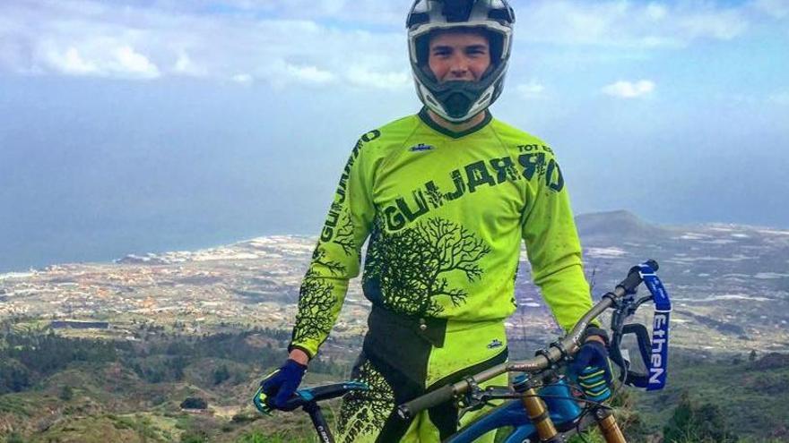 Javier Guijarro acaba de adjudicarse dos prestigiosos descensos en BMX en Brasil