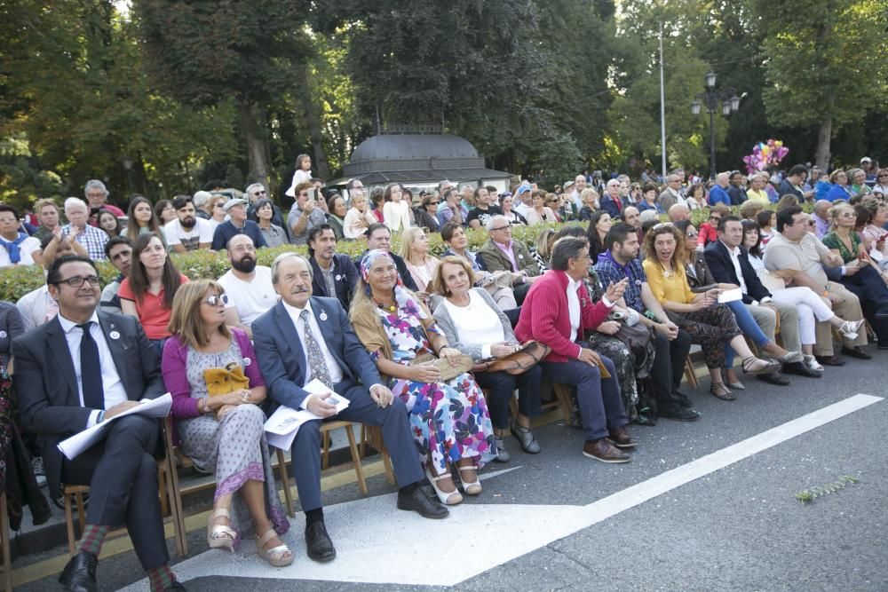 Oviedo celebra el desfile del Día de América en Asturias