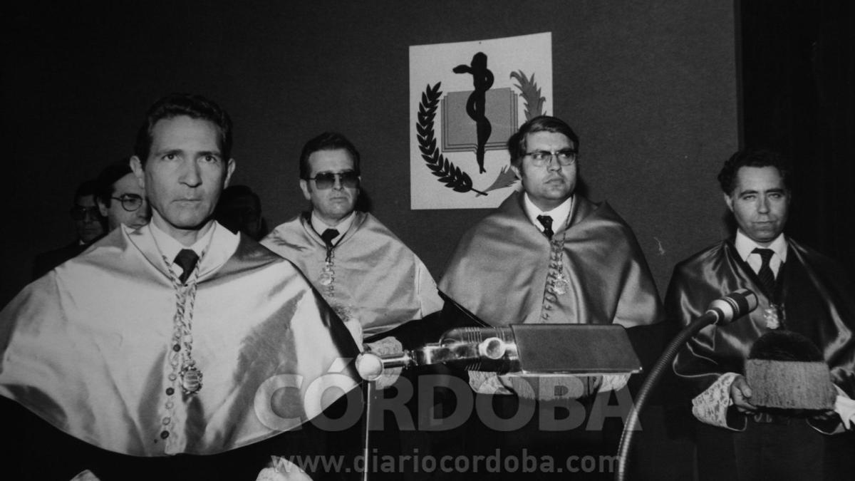 Antonio Gala, nombrado Doctor Honoris Causa por la UCO (1982).