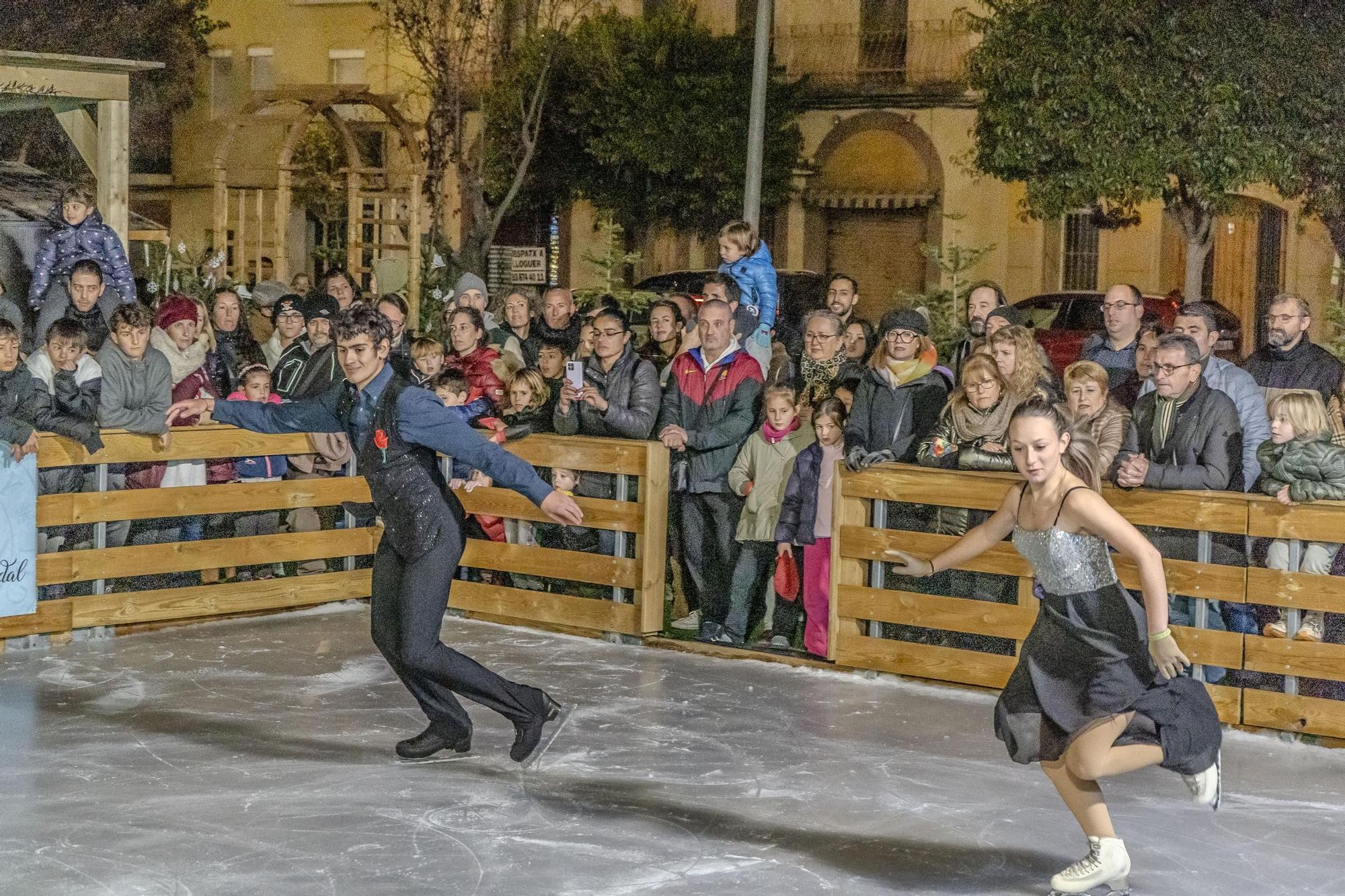 Sant Fruitós obre la pista de gel i el Mercat de Nadal