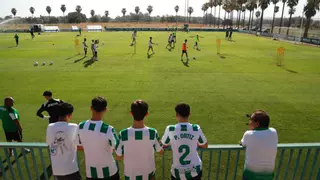 Entre sombras, sonrisas y fichajes: así se ha vivido el arranque de la pretemporada del Córdoba CF