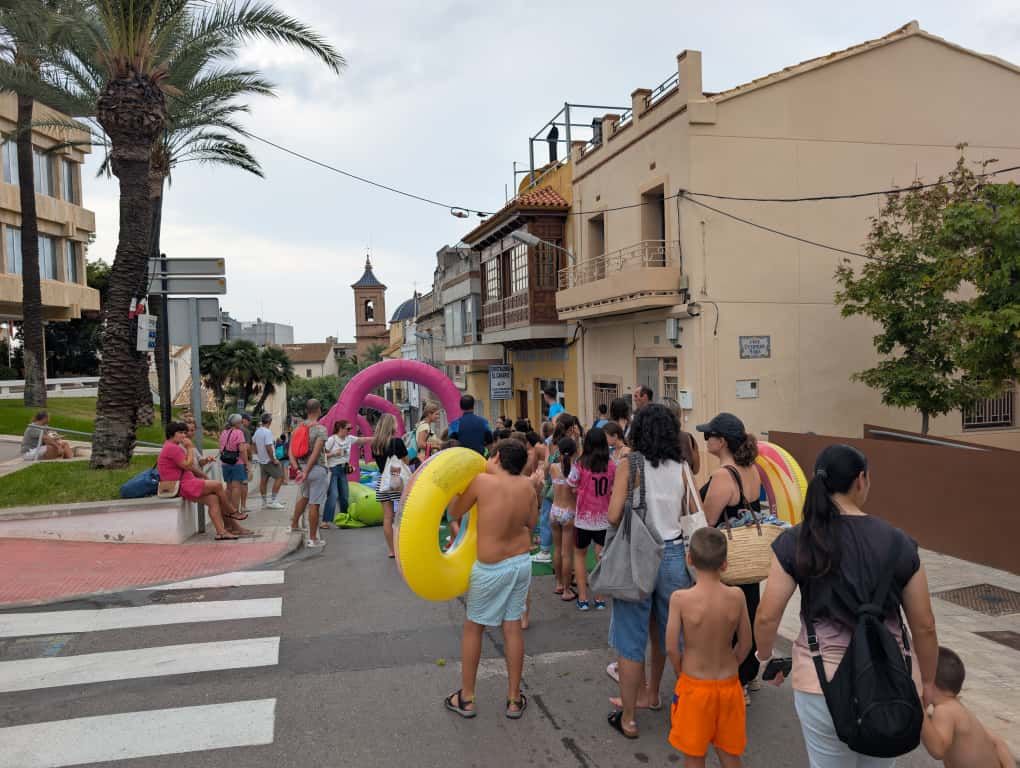 GALERÍA I Las imágenes de la fiesta del agua en Benicàssim