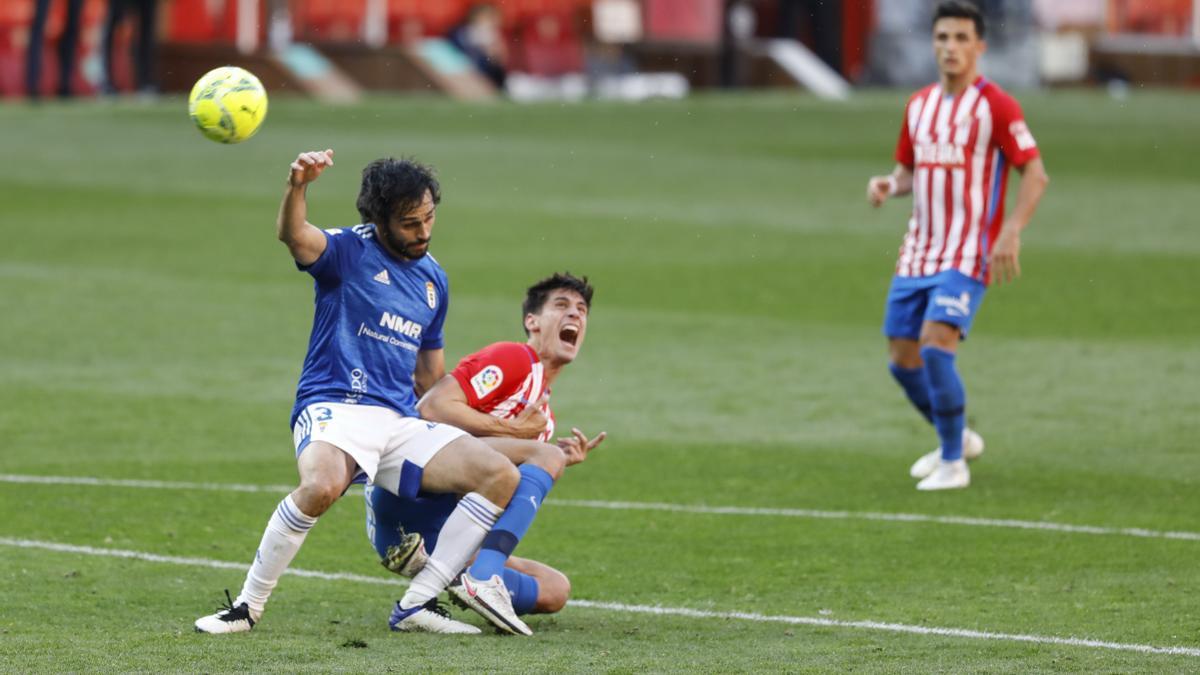 En imágenes: el derbi entre el Sporting y el Real Oviedo