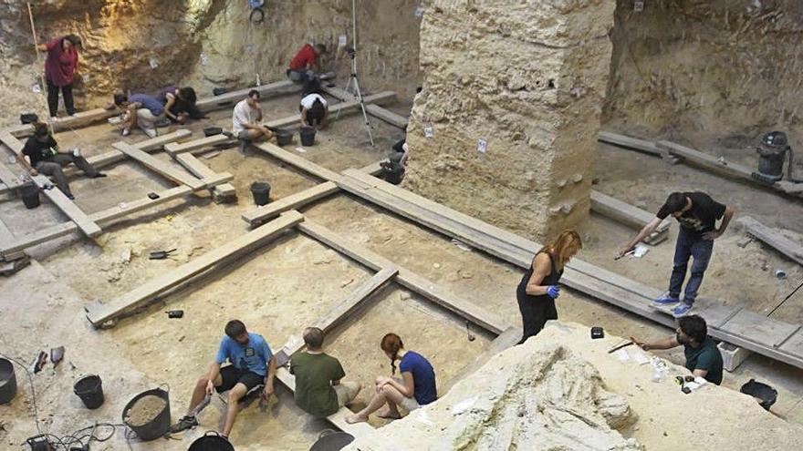 La intervenció preveu millores a l&#039;Abric Romaní, on es fan excavacions