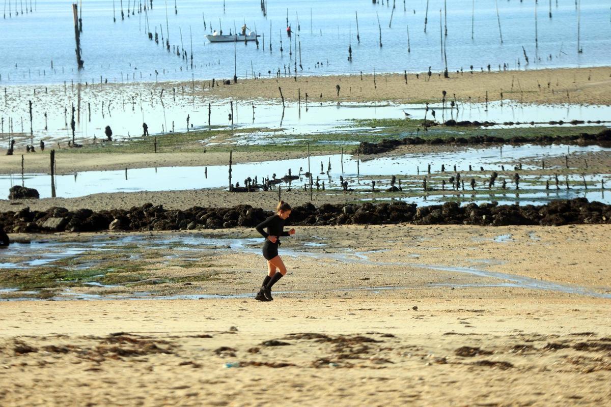 La ría asiste a las primeras "mareas vivas" del año.