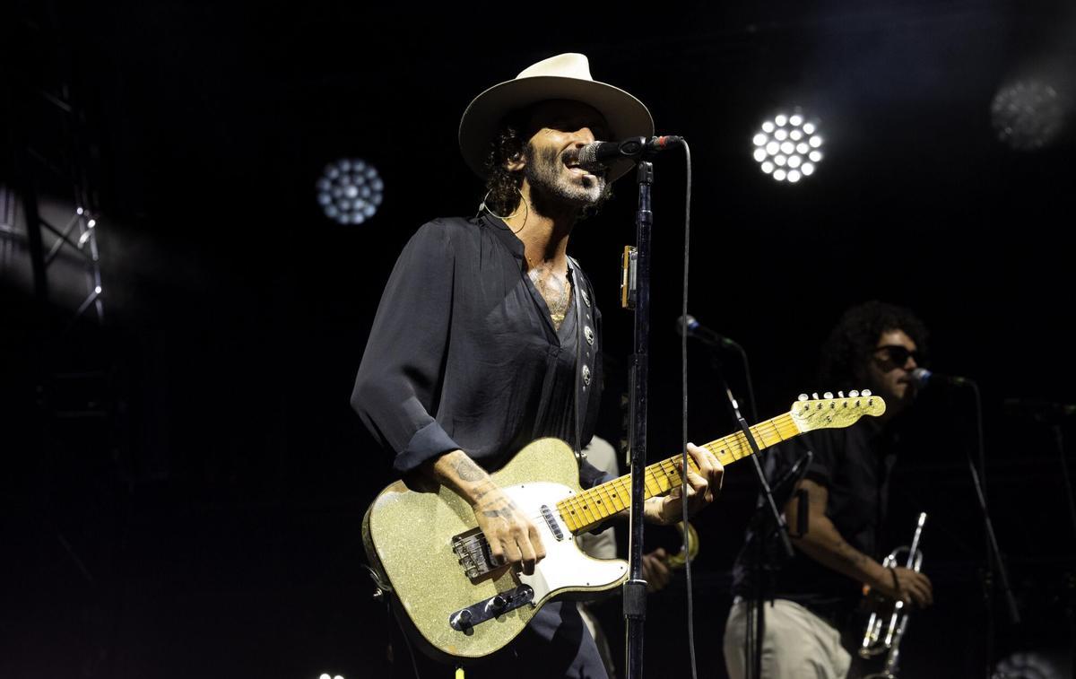 En imágenes | Multitudinario concierto de Leiva en el Ibercaja Estadio de Zaragoza
