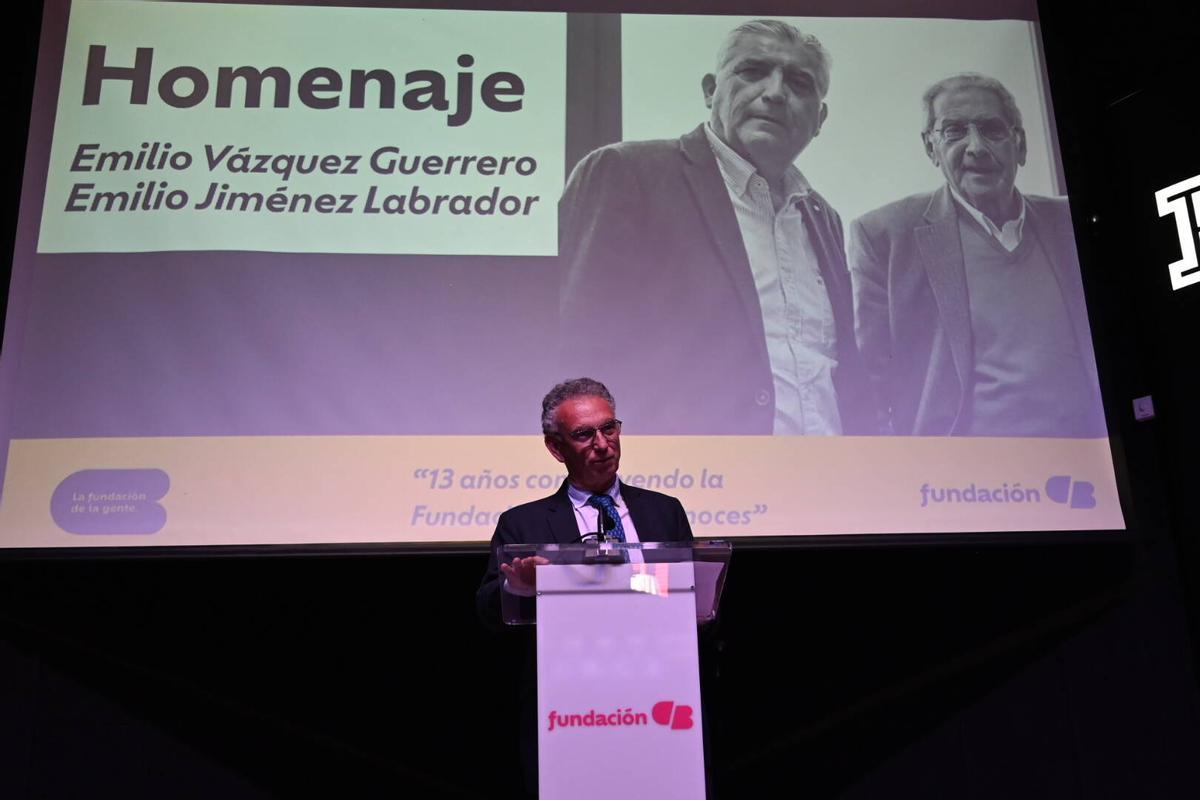 Fotogalería | Así ha sido el emotivo adiós a Emilio Vázquez y Emilio Jiménez, capitanes de Fundación CB Fotogalería | Así ha sido el emotivo adiós a Emilio Vázquez y Emilio Jiménez, capitanes de Fundación CB