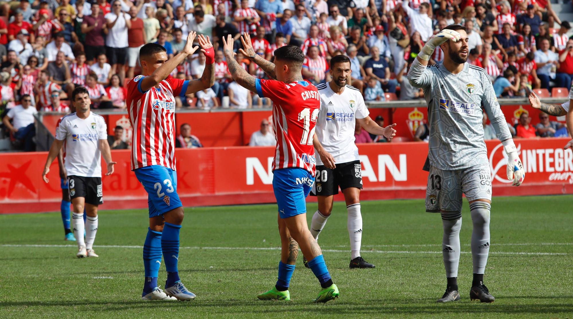 En imágenes: así fue el empate entre Burgos y Sporting en El Molinón