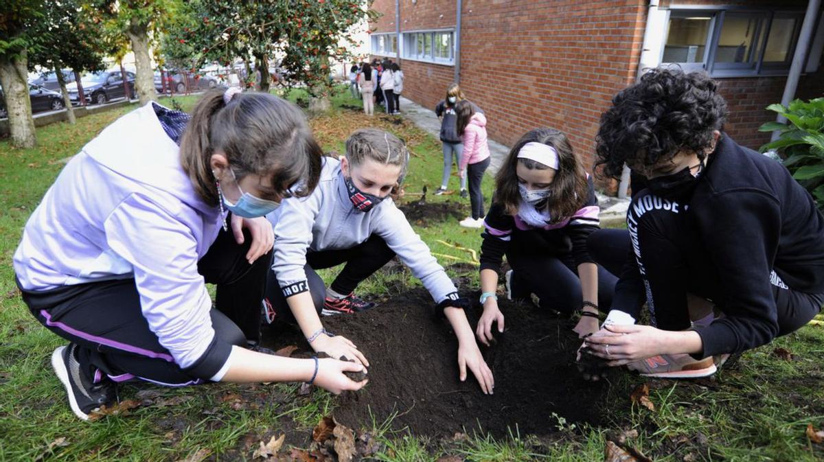Ciencias a pie de naturaleza para los alumnos de Prado y del Antón Losada