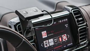 echo-auto-instalado-en-el-automvil