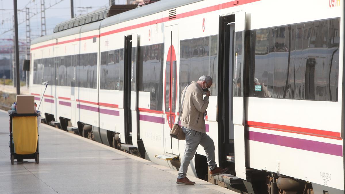 Imagen de archivo de Renfe Cercanías en Alicante