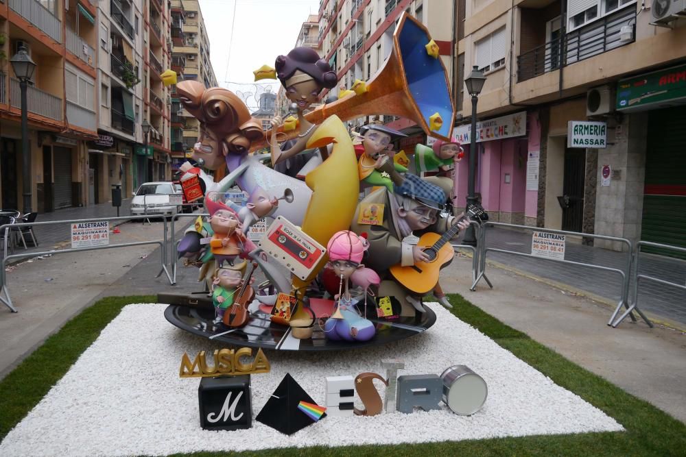 Falla Islas Canarias- Dama de Elche