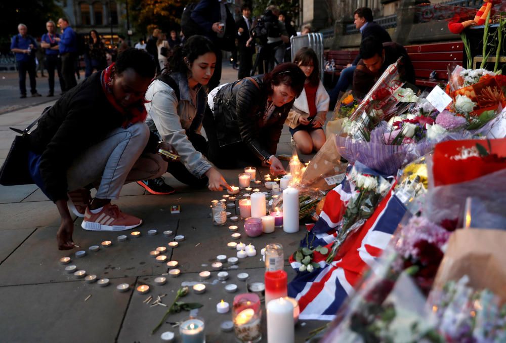 Homenaje a las víctimas de Mánchester