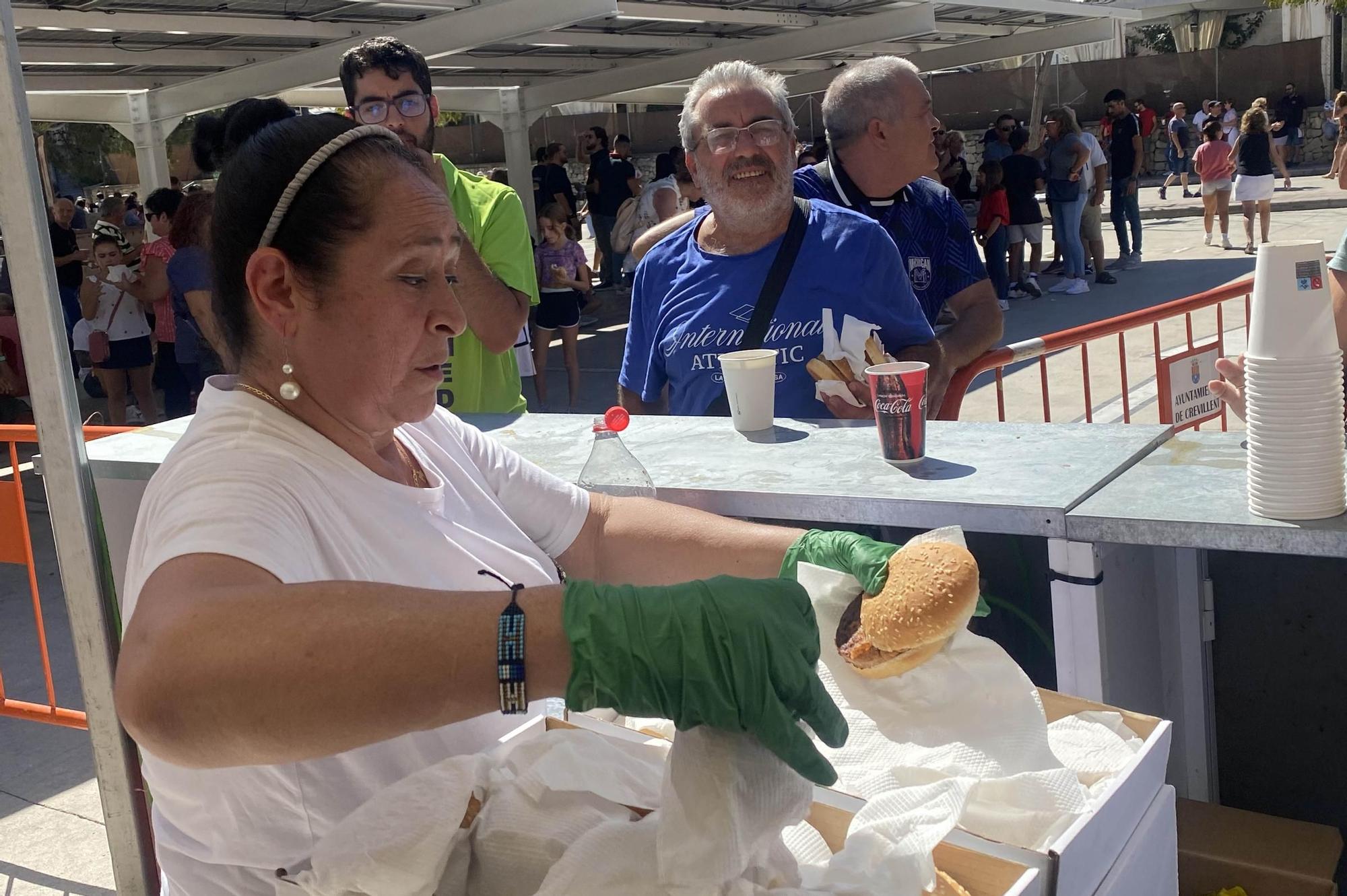 Fiesta de la hamburguesa en Crevillent