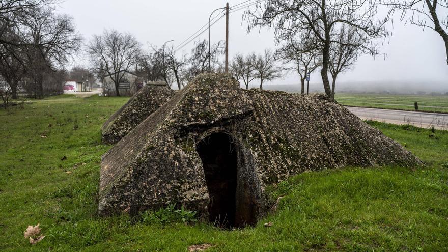 VIDEO | Cinco refugios antiaéreos resisten al olvido en el recinto ferial de Cáceres