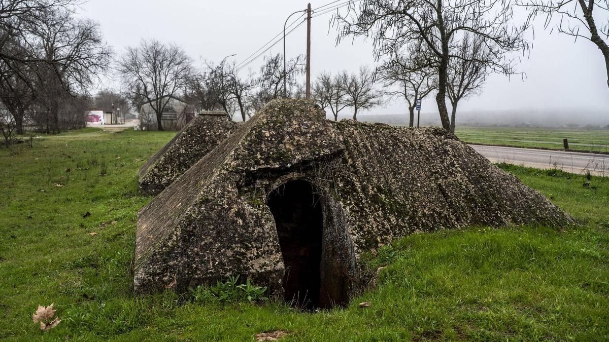 VIDEO | Cinco refugios antiaéreos resisten al olvido en el recinto ferial de Cáceres