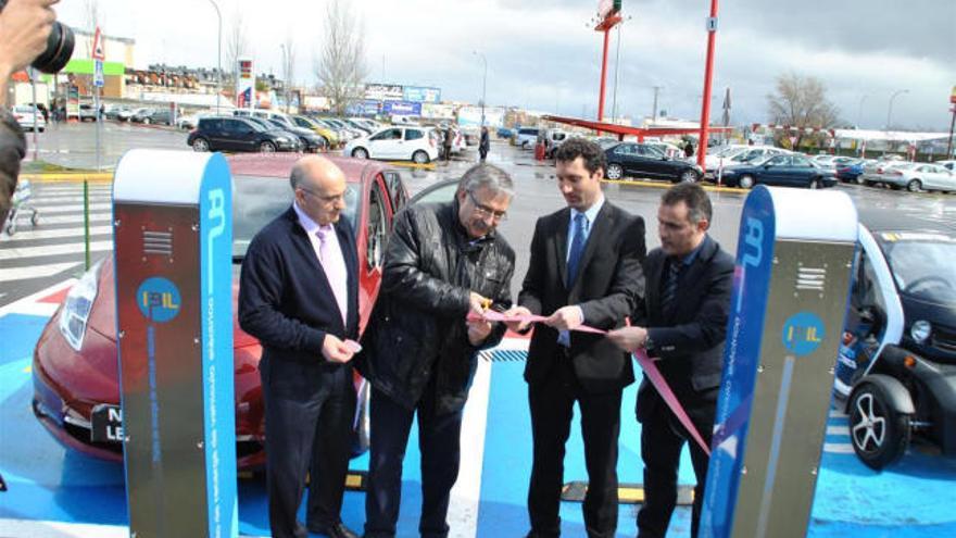 De derecha a izquierda, Miguel Escudero, Álvaro García, Feliciano Fernández y José Luis Sánchez, durante la inauguración.