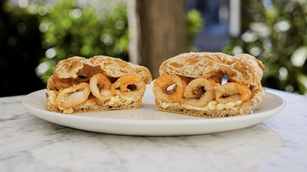 El bocadillo de chipirones de Bareto (Madrid).