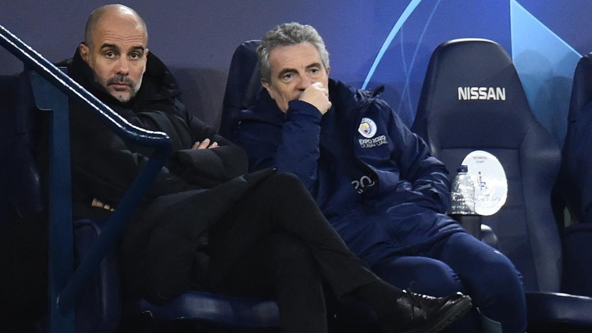 Juanma Lillo y Pep Guardiola, durante un partido de Champions