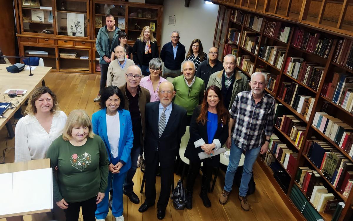 Participantes en la lectura del Quijote en la Escuela de Comercio.