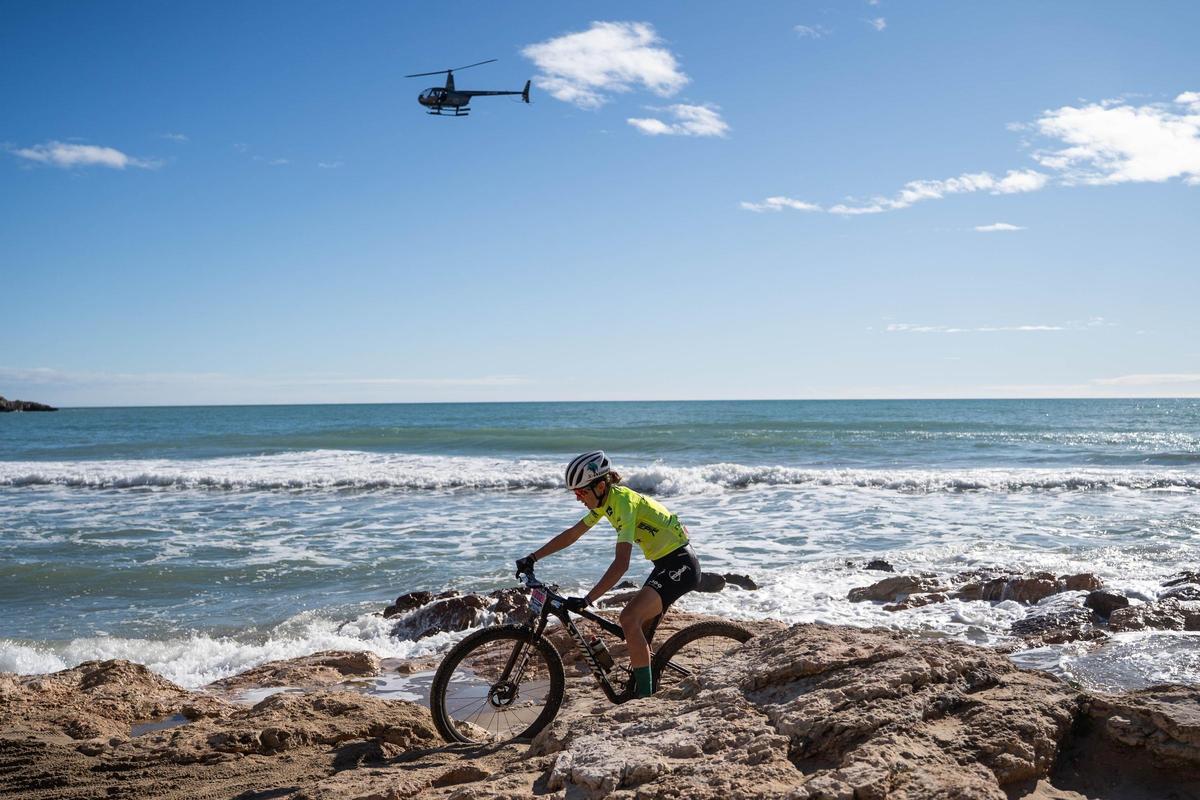 Bonita estampa, con el paso por la misma orilla del Mediterráneo de la Scott Mediterranean Epic 2026.