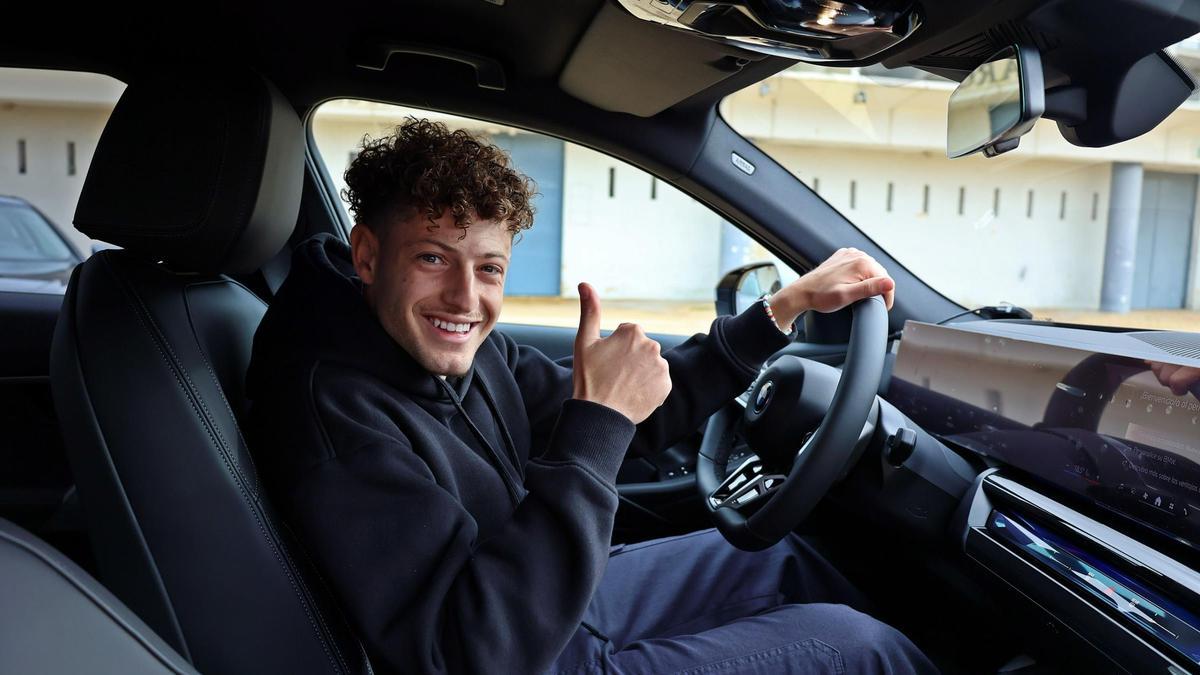 Simo, en la presentación de la flota BMW del Córdoba CF.