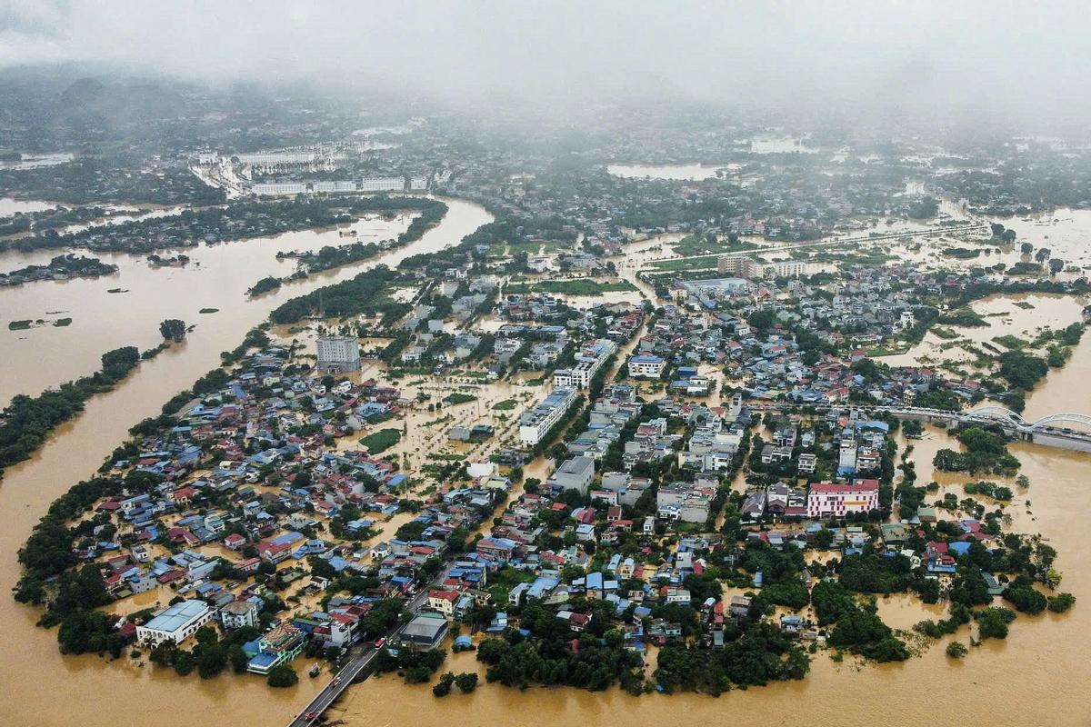 El tifón Yagi deja casi 100 muertos en Vietnam