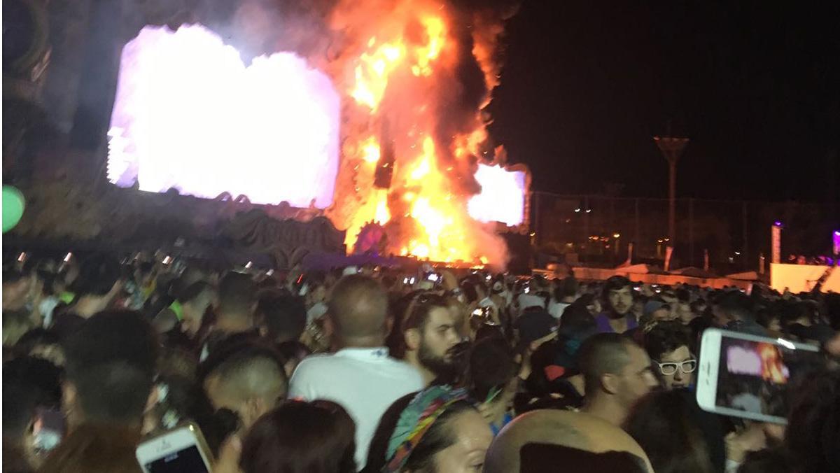 Incendi en un escenari de Tomorrowland a Can Zam, per una pirotècnia