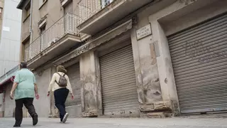 Un de cada tres locals de quatre vials veïns a l’eix comercial de Manresa estan tancats