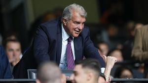 Laporta ara vol una estàtua per a Messi