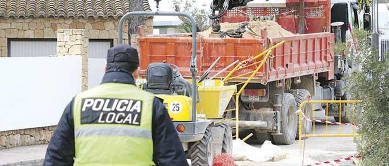 Trabajo inspeccionará más de cien obras en un mes para frenar los accidentes