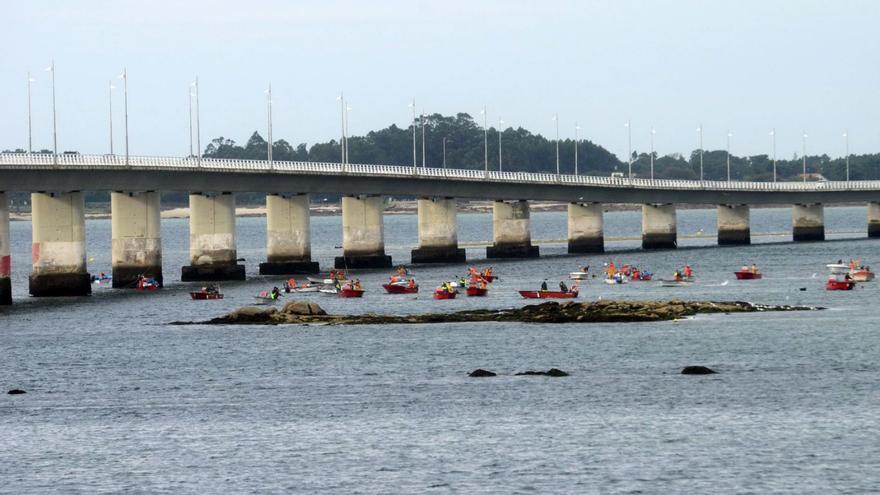 El puente se convirtió en la infraestructura que cambió A Illa.