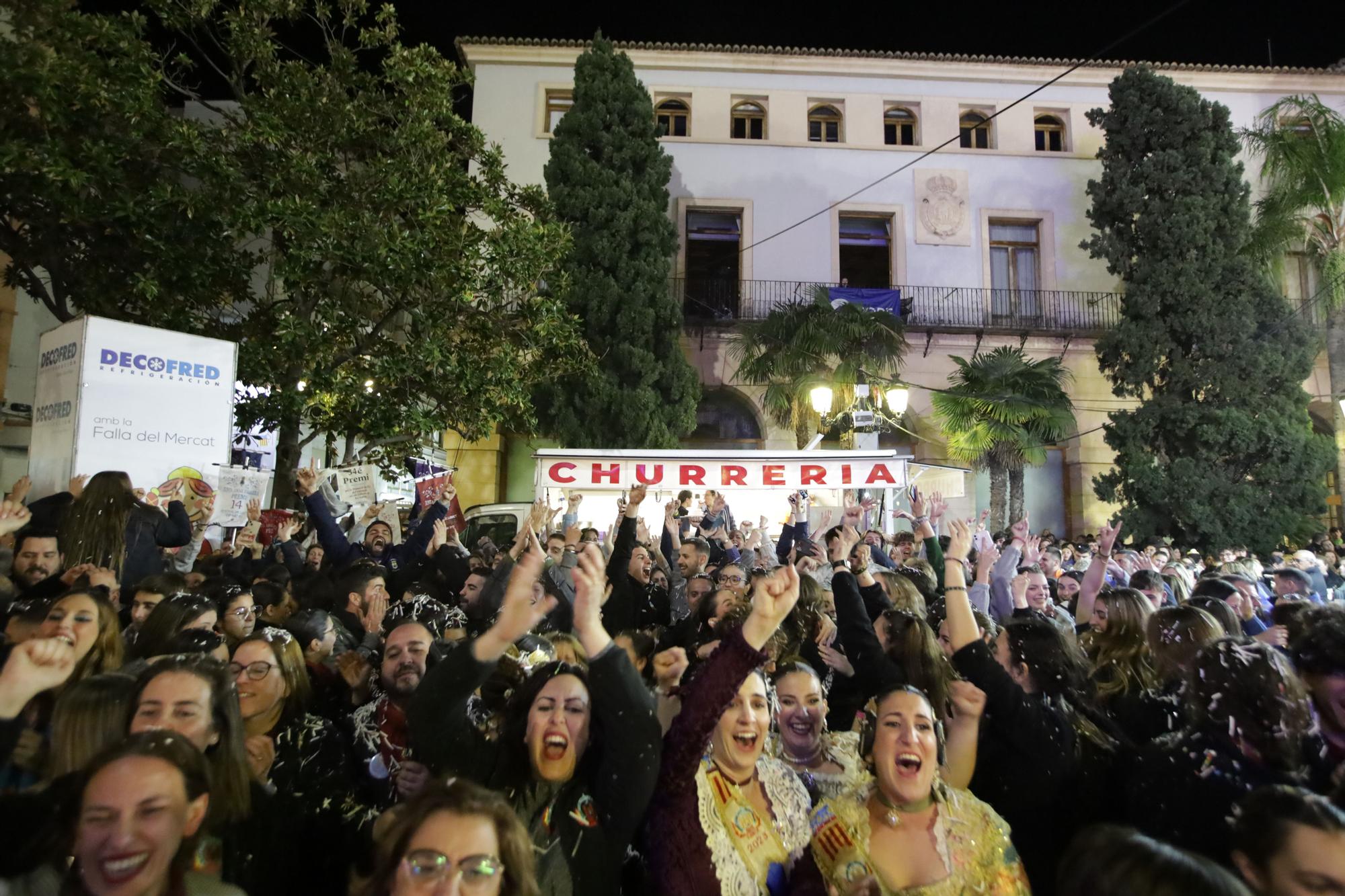 Todas las fotos de la entrega de premios falleros de Gandia