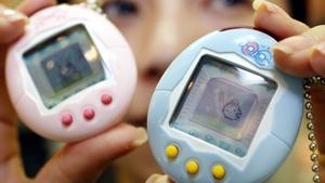 Juguete virtual japonés llamado Tamagotchi en 2004.