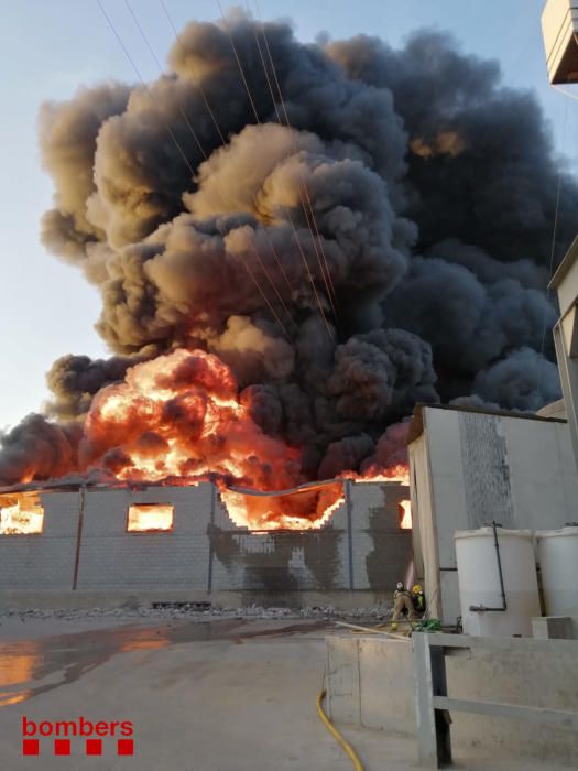 Incendi en una empresa de Sarrià de Ter