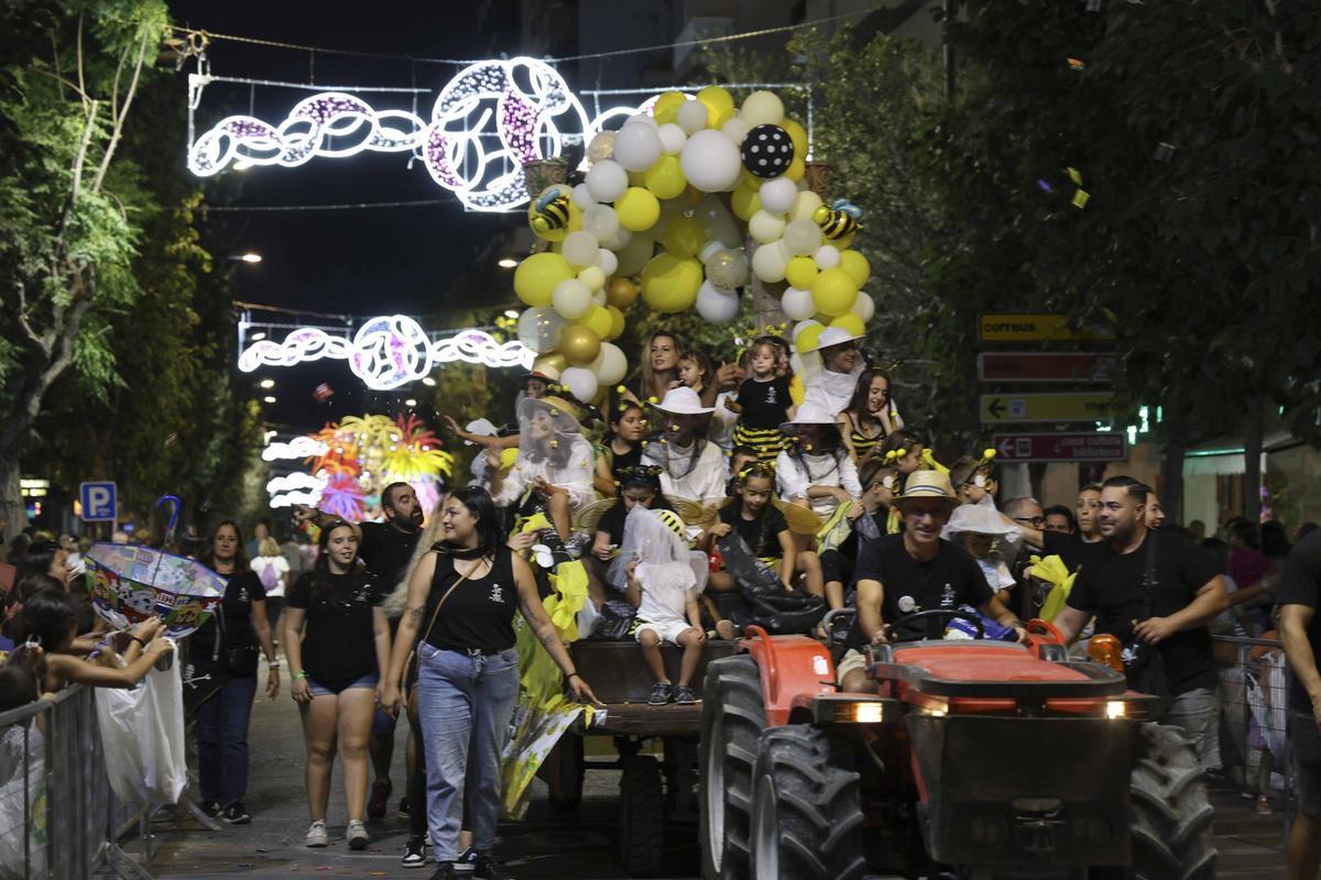 Por cien años más de carrozas en Sant Joan