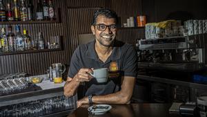 Amin Sheikh, el pasado lunes en la cafetería Laie de Barcelona. 