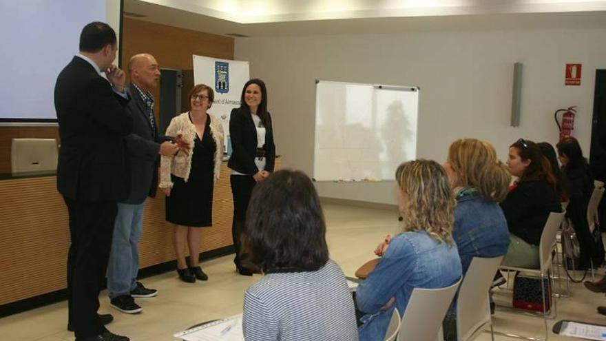 Almassora lanza cinco talleres de búsqueda de empleo