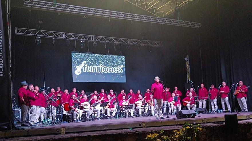 Paco Muñoz, ante el concierto de Furriones: "Si a una canción se le puede aplicar nuestro sonido, lo hacemos"