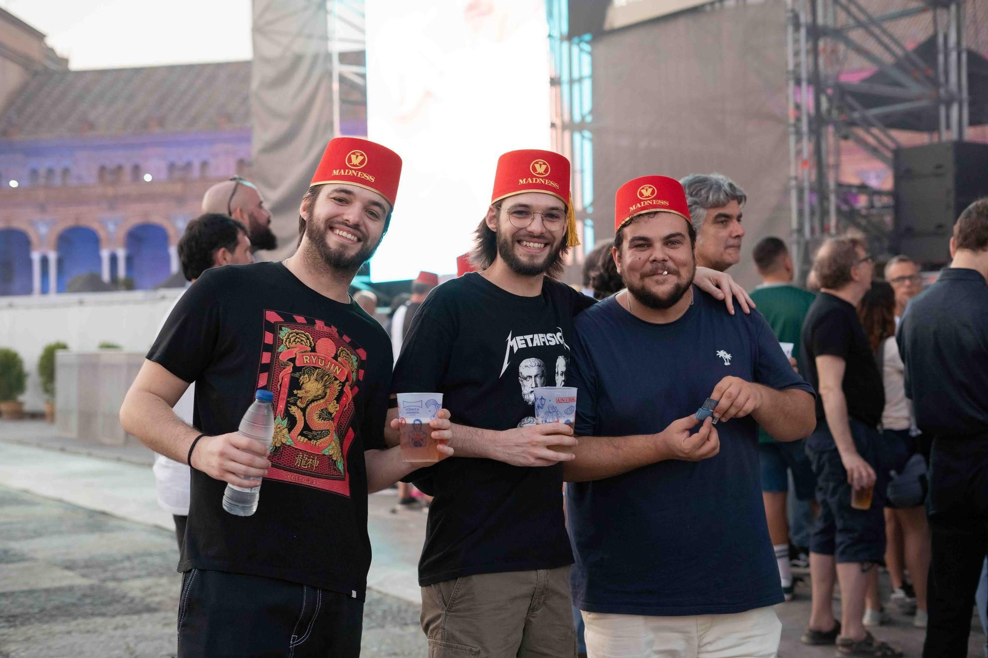 Las imágenes del concierto de Madness en la Paza de España
